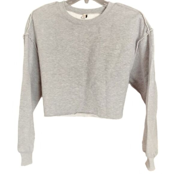 Amazhiyu Gray Cropped Sweatshirt Women’s Medium Raw Hem Long Sleeve Pullover - Picture 1 of 7